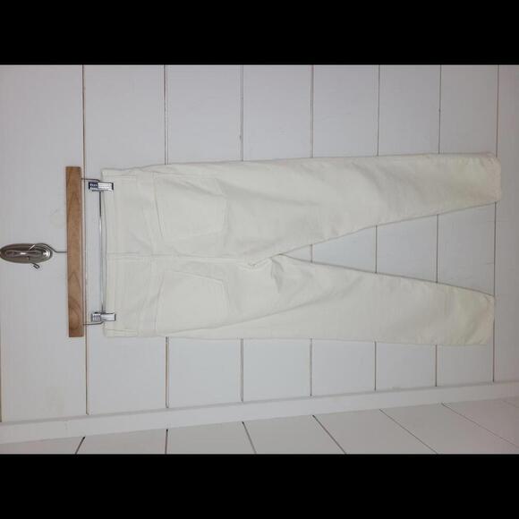 J Crew 27 white corduroy 9" high rise skinny pants - Picture 2 of 4
